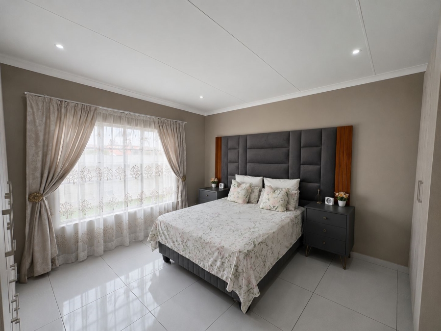 3 Bedroom Property for Sale in Waterkloof East North West